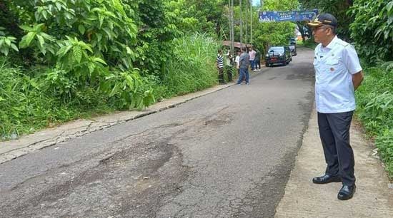 Jalan di Padang Banyak Rusak, Walikota Bertindak, Pekan Depan&nbsp;Diperbaiki