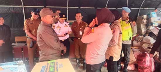 Kepala Pakor Polwan RI Kunjungi Posko Bencana di Bukik Batabuah, Berikan Trauma Healing dan&nbsp;Bantuan