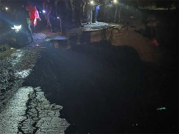 Jalan Nasional Ambles, Arus Lalulintas Solok-Solok Selatan&nbsp;Lumpuh