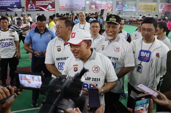 HUT Bhayangkara ke-78, Kapolda Sumbar buka Kejuaraan Bulutangkis Kapolda CUP&nbsp;2024