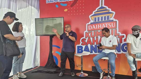 Tips Membeli Mobil, SEVA Berbagi Info dengan Komunitas Roda Dua di&nbsp;Bandung