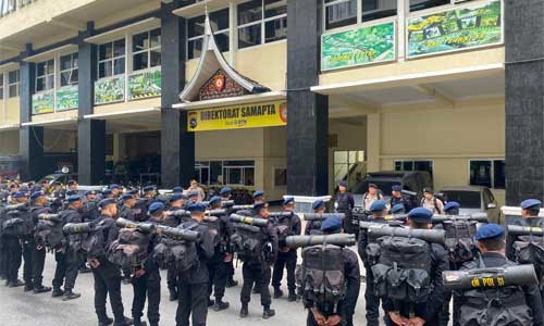 Polda Sumbar Berangkatkan Personel Pengamanan PSU DPD RI ke Daerah