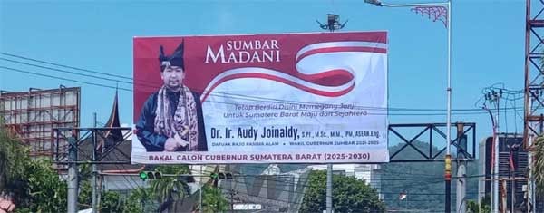 Politik di Sumbar Makin Tegang, Wagub Audy Joinaldy Dinyakini ‘Lawan’ Buya, Baliho Pilkada Terpampang&nbsp;Besar