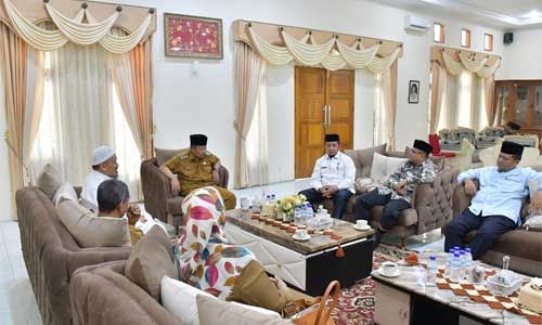 Tingkatkan Pendidikan Agama, DAMAR Serahkan 450 Alquran ke Pondok&nbsp;Pesantren