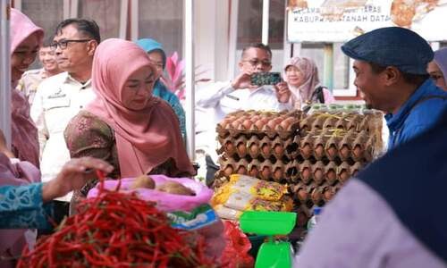 Pemkab Tanah Datar Gelar Gerakan Pangan Murah Jaga Stabilisasi&nbsp;Harga